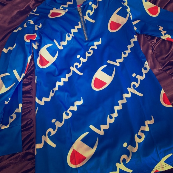 Champion dress - Picture 1 of 2